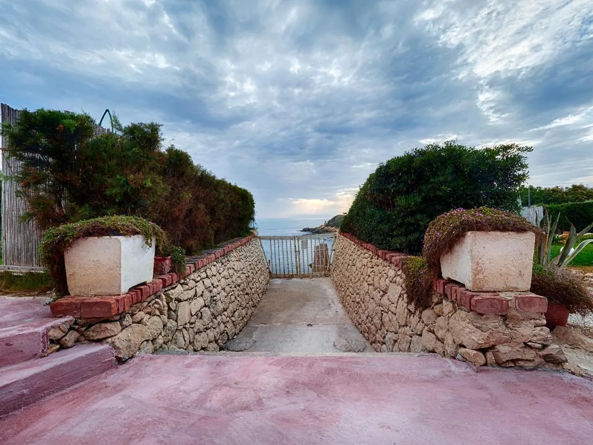 Il Varo A Mare Punta Braccetto 3*,  Italy