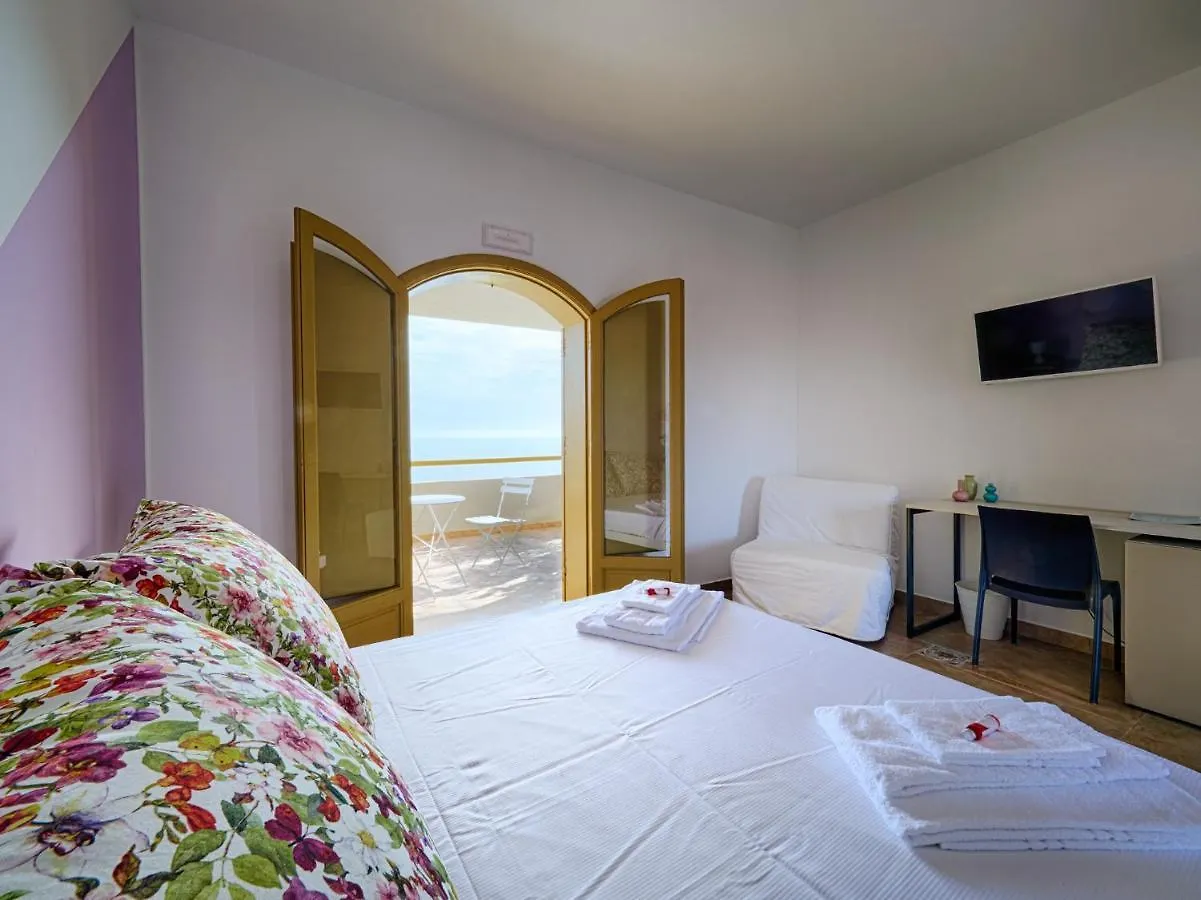 Bed & Breakfast Il Varo A Mare Punta Braccetto